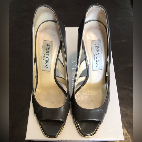 Jimmy Choo London pump w/ cut out heels - Picture 1 of 6
